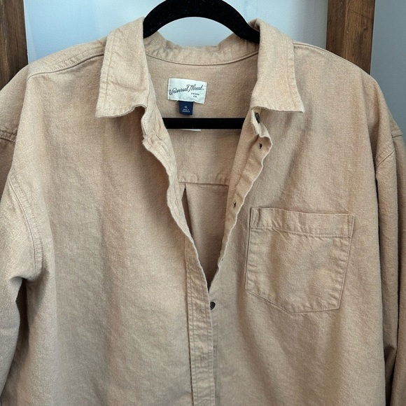 Universal Threads Oversized Fit Button Down Shirt - Picture 4 of 10